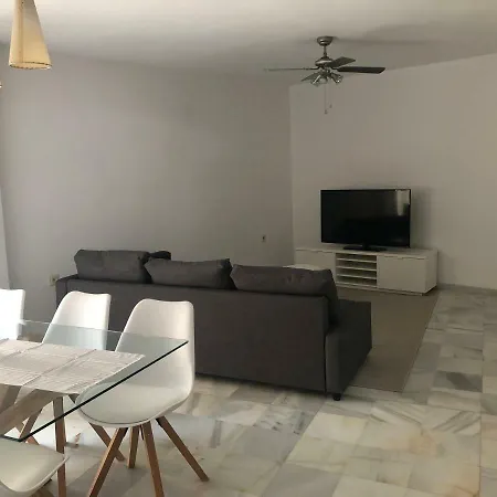 Piso Calle Miguel Bueno Lara 8 - アパート